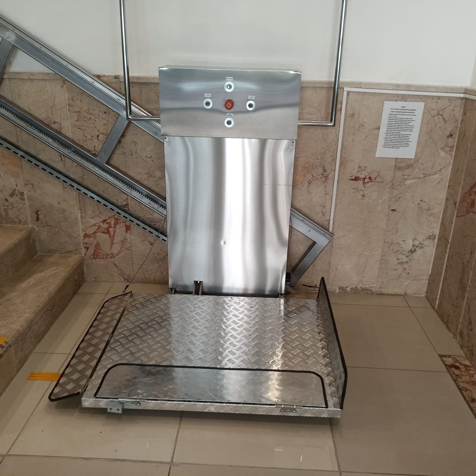 Engelli Asansörü